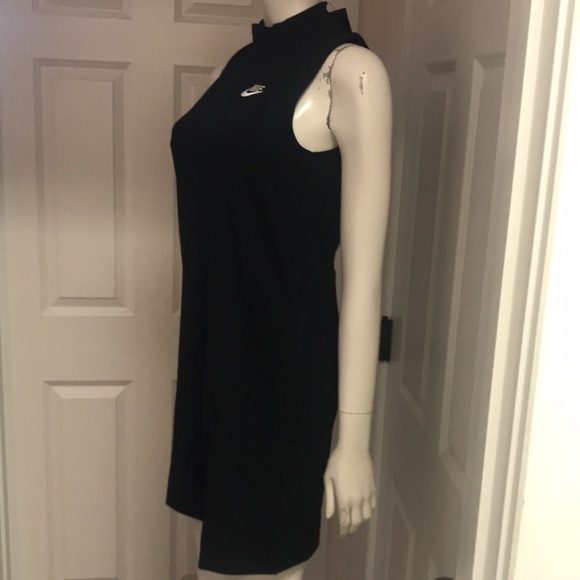 Nike Athleisure/Athletic Dress, NWT! - Picture 4 of 10